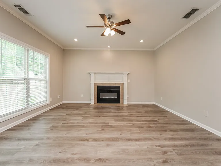 2054 Jessica Way — Photo 10