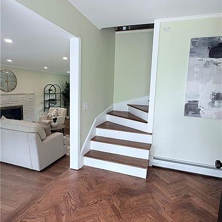 5th image of 165 Merrymount Dr