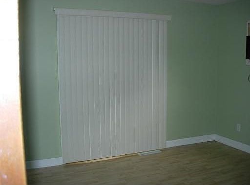 5th image of 45122 Paris Dr