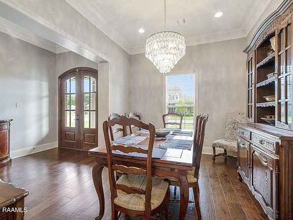 5th image of 105 Henry James Ct
