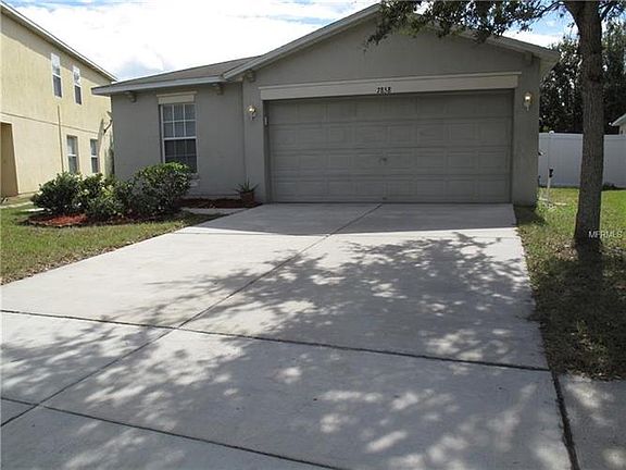 3rd image of 7858 Carriage Pointe Dr