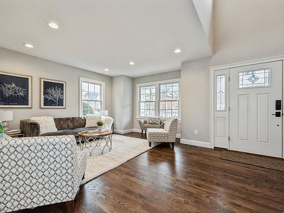 5th image of 598 Marcellus Rd