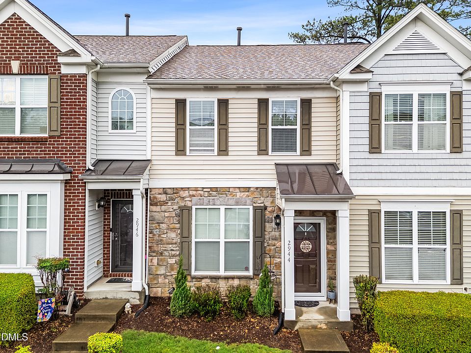 1st image of 2944 Casona Way