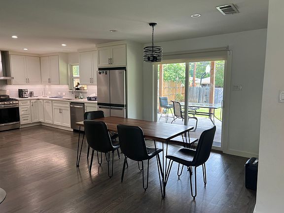 5th image of 205 Dover Dr