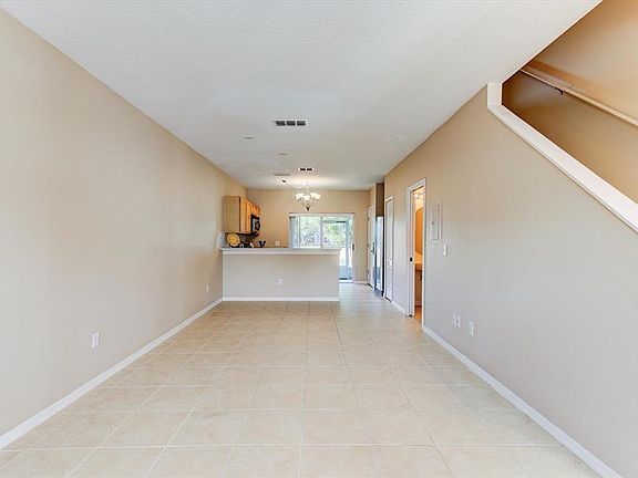 2nd image of 509 Wilton Cir