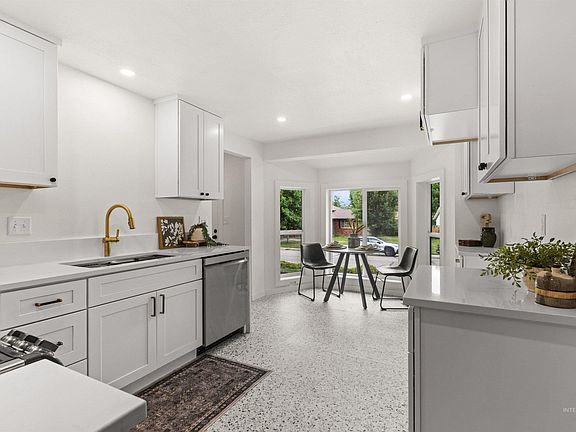 5th image of 4081 S Minuteman Way