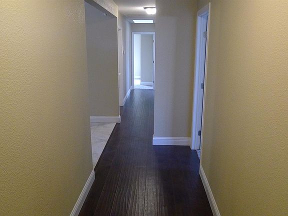 3rd image of 3101 Farris Ave