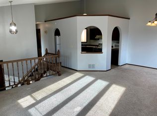 15717 Griffon Ct, Apple Valley, MN 55124