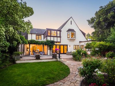 1750 University Ave, Palo Alto, CA, 94301