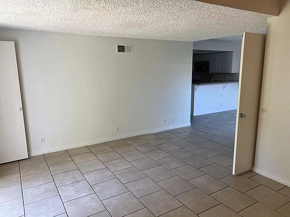 3rd image of 732 W Phillips St APT 21