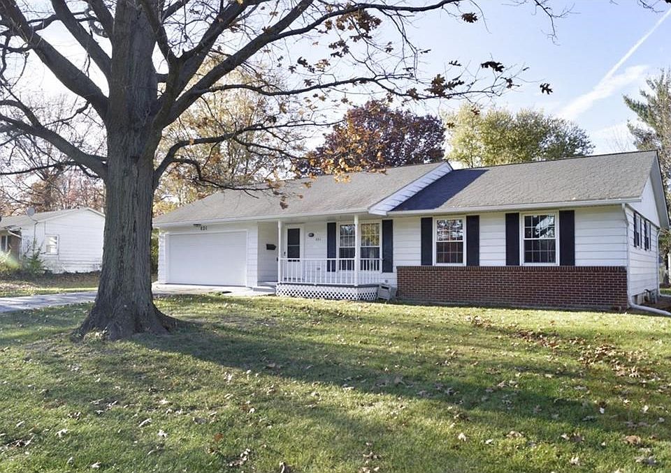 1st image of 831 Hickory Dr