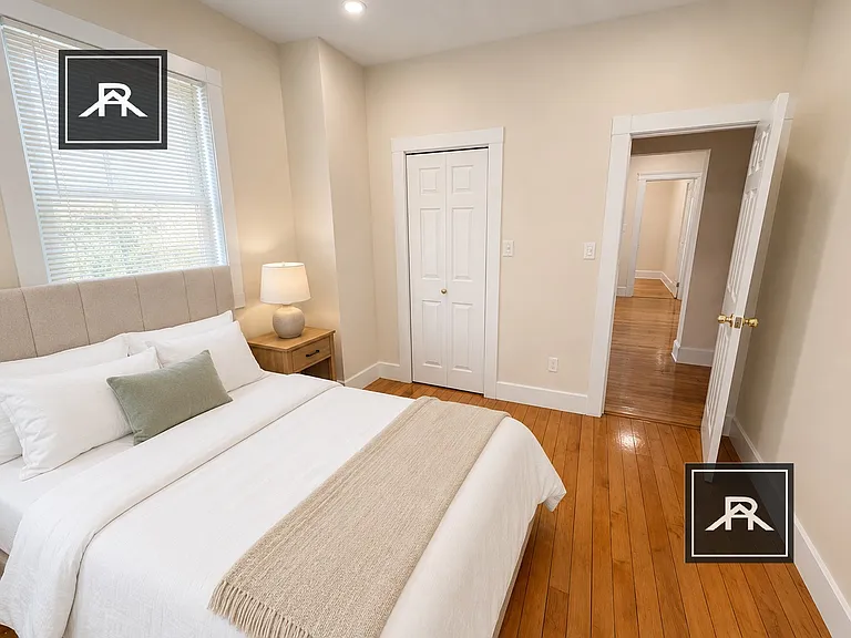 215 Harvard Ave #7 — Photo 8
