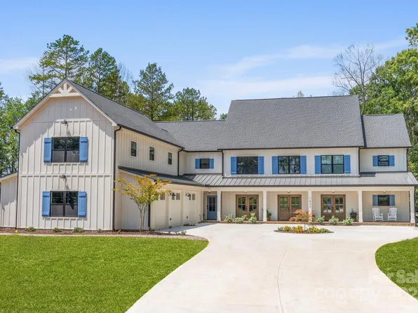 1033 Brandon Rd, Clover, SC 29710