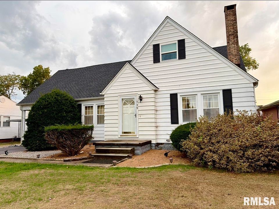 1st image of 135 10th St
