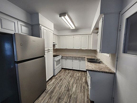 2nd image of 1011 12th St