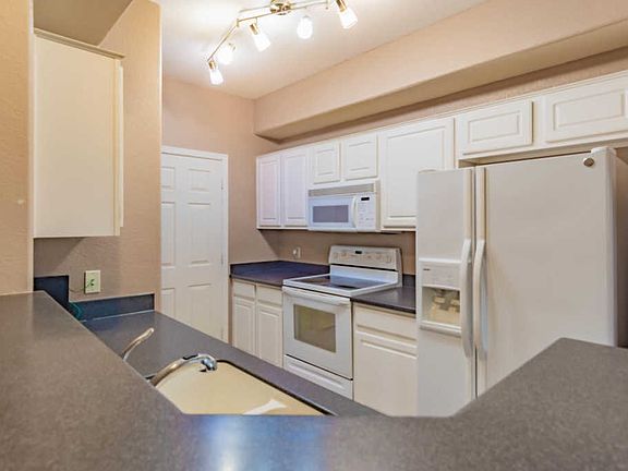 4th image of 435 W Rio Salado Pkwy Unit 205