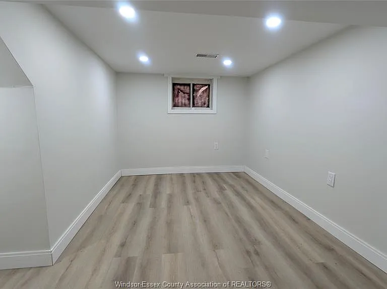 3243 Millen St #LOWER — Photo 4