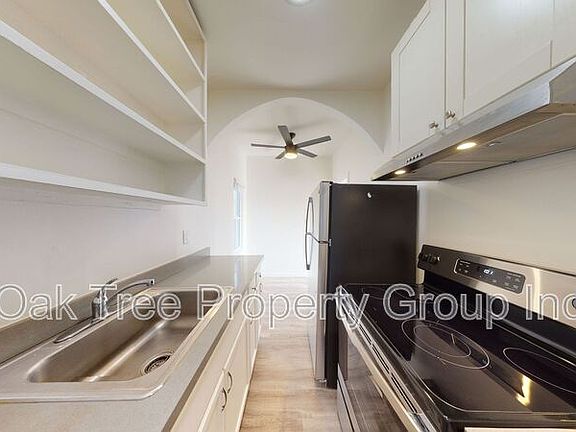 4th image of 5452 Bancroft Ave APT 101