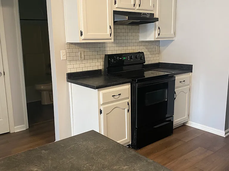 1849 Winship Dr — Photo 4