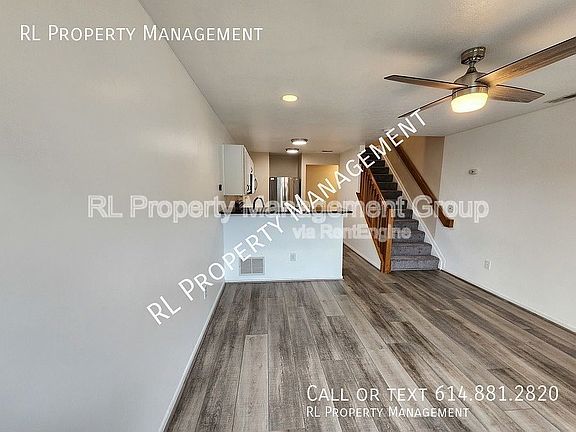5th image of 216 Oxford Oak Dr