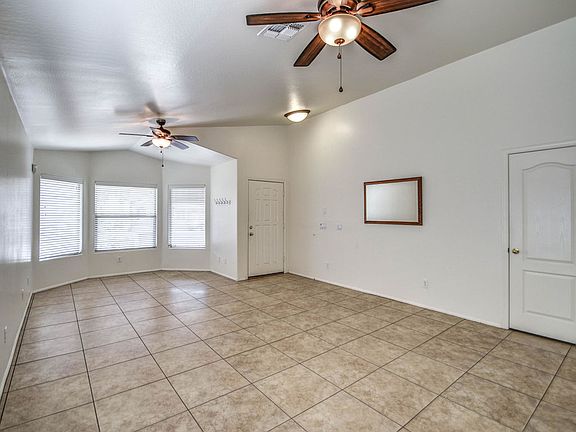 5th image of 706 E Penny Ln
