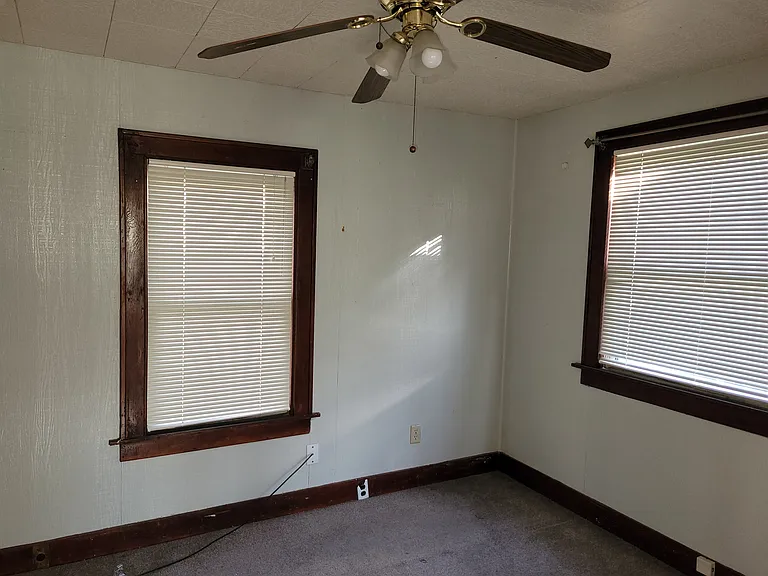 152 Vine St — Photo 7