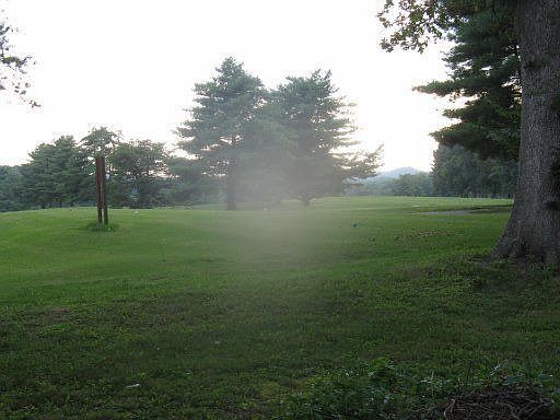 5th image of 627 Chris Haven Dr