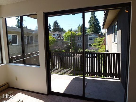 5th image of 6568 4th Ave NE APT 28