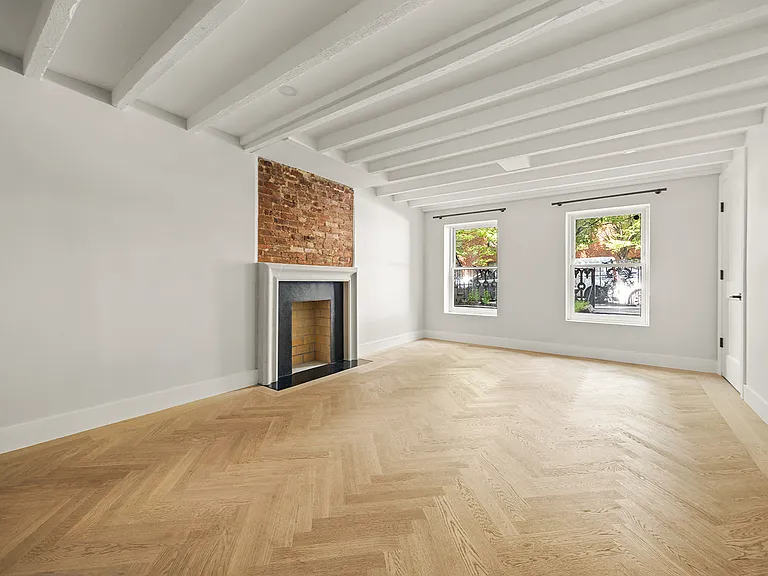 407 Adelphi St #1 — Photo 10