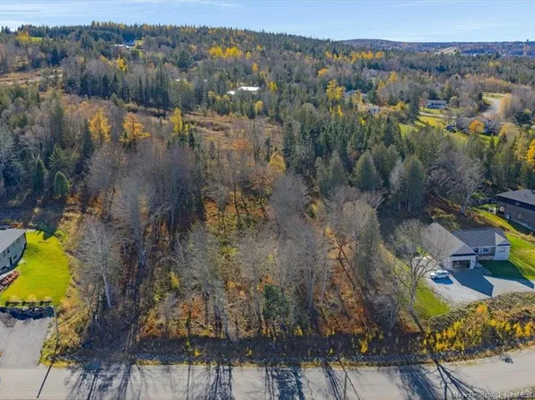 22 Motivation Ave, Quispamsis, NB E2G 0L7