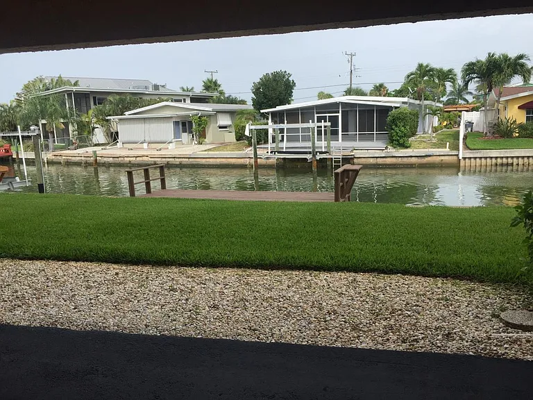 Dock