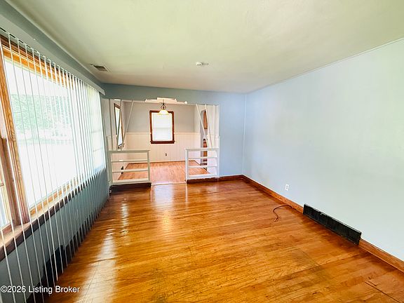 4th image of 4308 Lynnview Dr