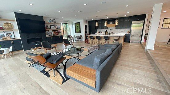5th image of 15468 La Maida St