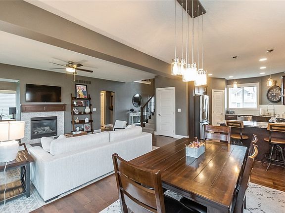 4th image of 14309 Oakwood Dr