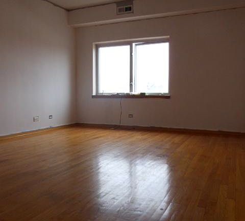 4th image of 4725 W Lawrence Ave Unit 301