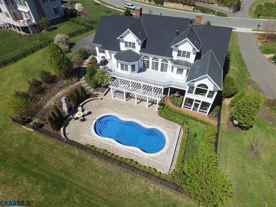 1st image of 6423 Woodbourne Ln