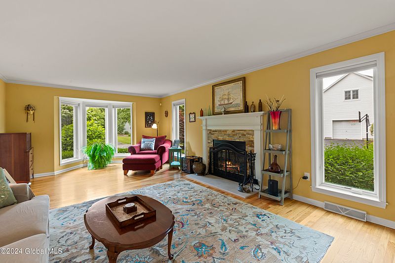 4th image of 8 Thistle Lane