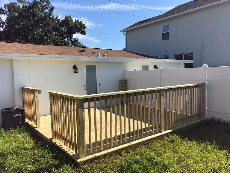 2419 W Lemon St #A — Photo 2