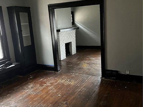 4th image of 13301 4th Ave