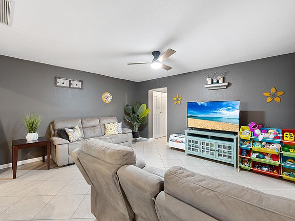 5th image of 3554 SE Cobia Way