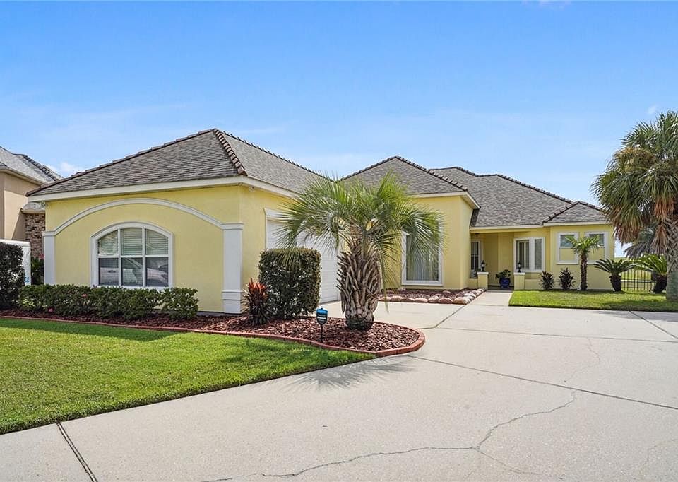 1st image of 604 Lakeshore Village Dr