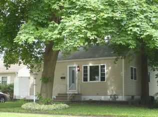 613 S 5th St, Dekalb, IL 60115