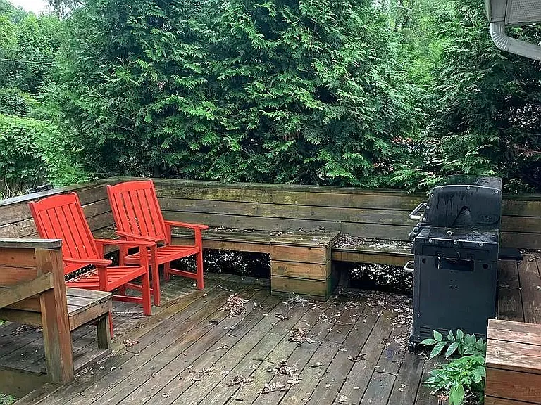 609 S Washington St — Photo 3