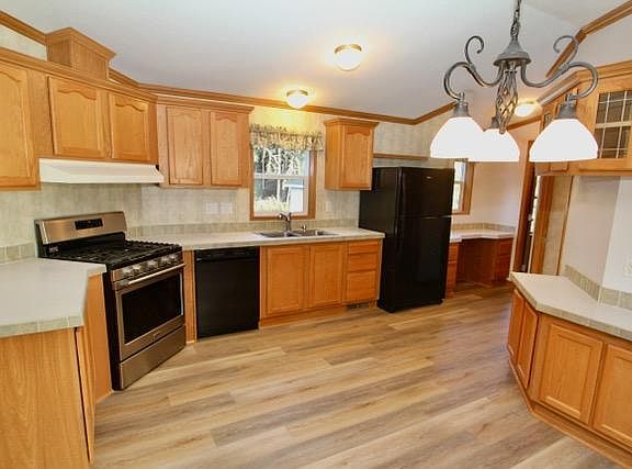 4th image of 7554 Clemenson Dr