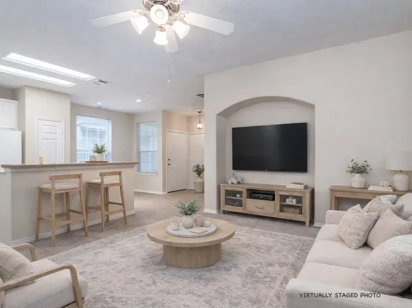 207 N Burberry Park Cir, Spring, TX 77382