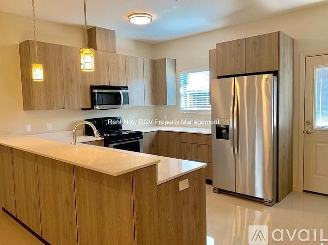 1st image of 414 Newport Ave