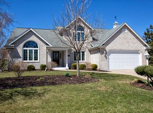 12895 W Euclid Ct, New Berlin, WI 53151
