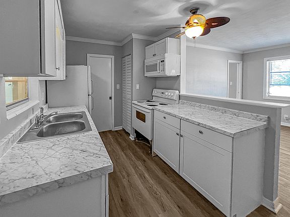 4th image of 4063 Springs Ln