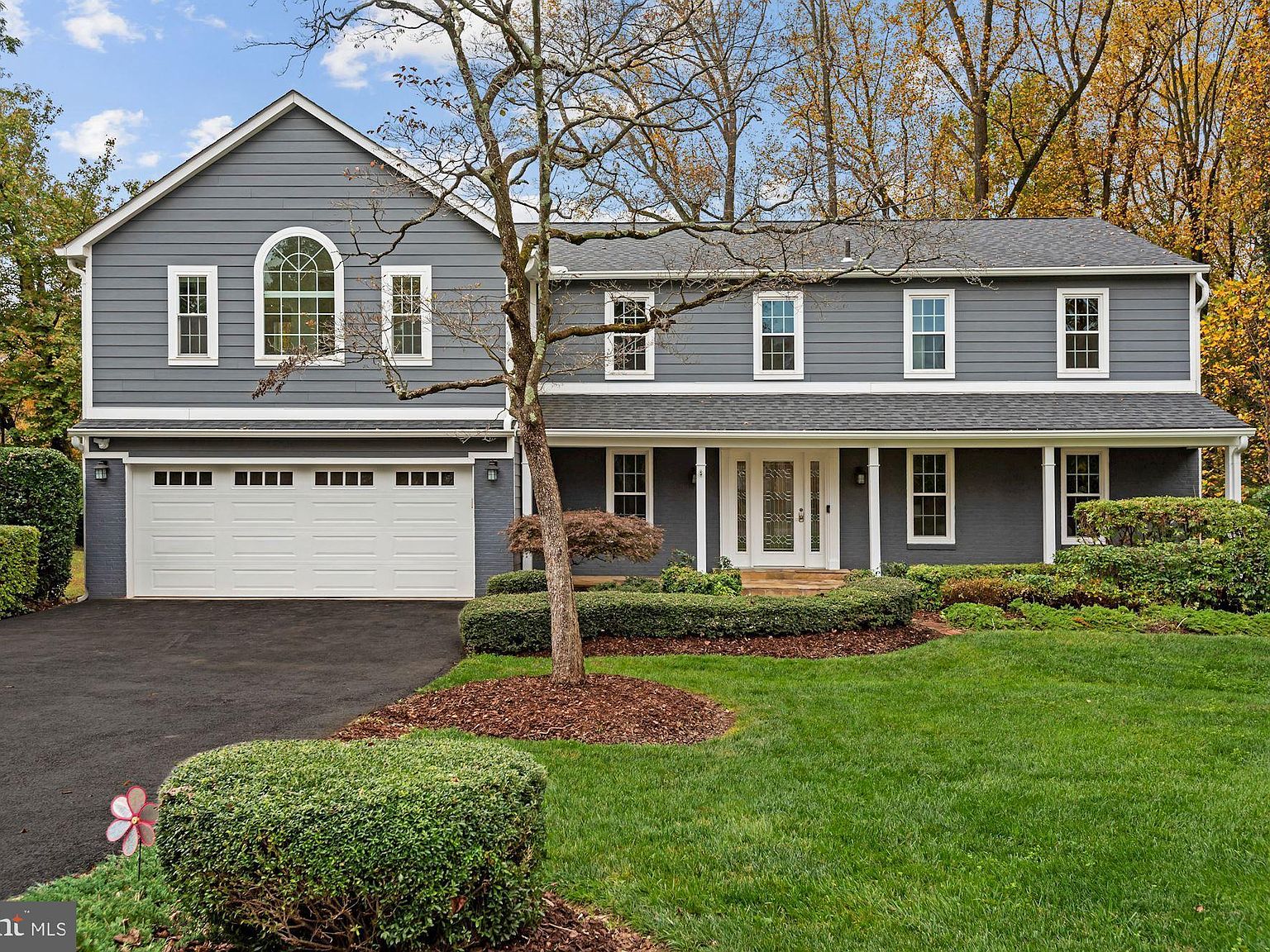 7221 Hyde Rd Falls Church Va 243 Zillow