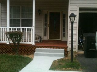 6178 Oaklawn Ln, Woodbridge, VA 22193